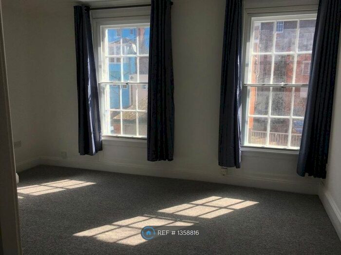 1 Bedroom Maisonette To Rent In Great George Street, Weymouth, DT4