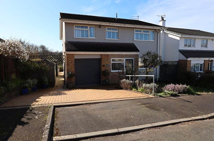 5 Bedroom Detached House For Sale In Elms Park, Miskin, Pontyclun, CF72