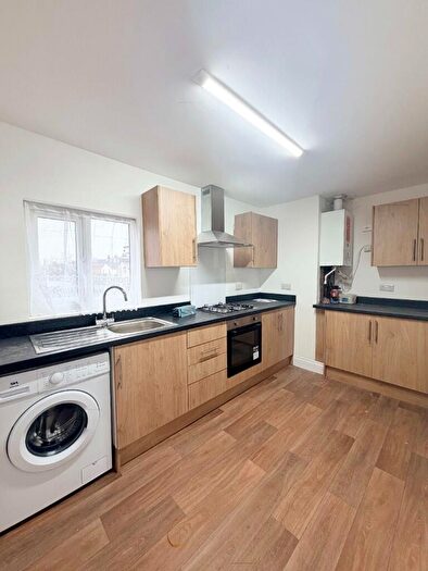 3 Bedroom Flat To Rent In Upton Lane, London, E7