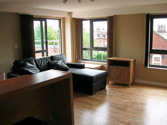 2 Bedroom Flat To Rent In Cardigan Road, Leeds, LS6