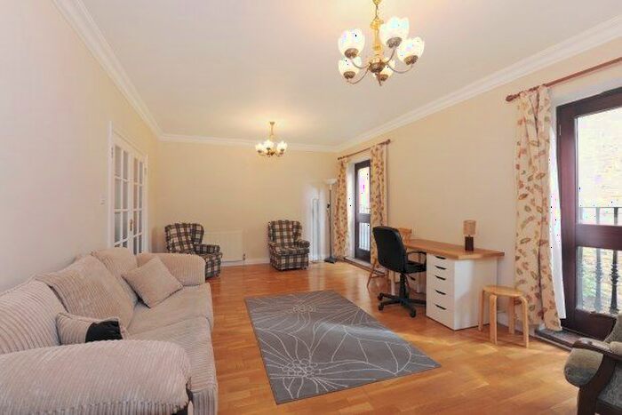 2 Bedroom Flat To Rent In A Prince Of Wales Terrace, London, W4