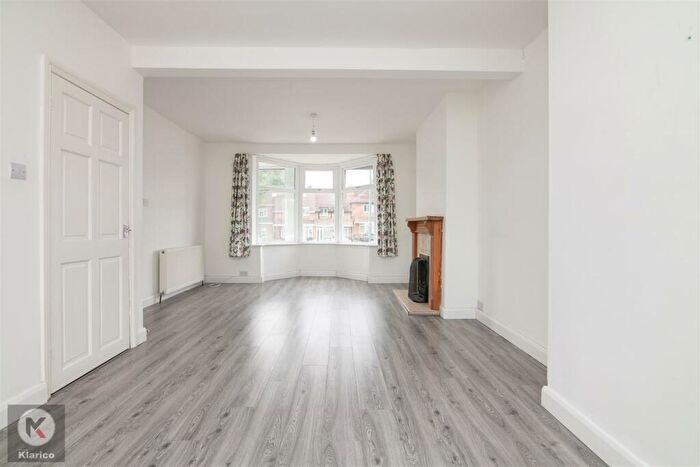 3 Bedroom Semi-Detached House For Sale In Warwick Road, Acocks Green, B27