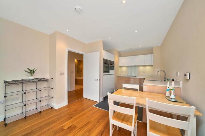 1 Bedroom Flat To Rent In Peartree Way, London, SE10