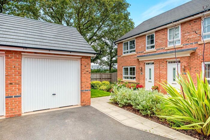 2 Bedroom Semi Detached House For Sale In Peregrine Way, Warwick, CV34