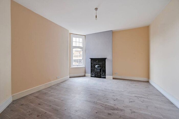 6 Bedroom Property To Rent In Belmont Hill, Lewisham, London, SE13