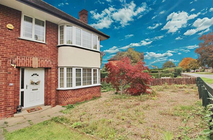 3 Bedroom End Of Terrace House For Sale In Belton Lane, Grantham, NG31