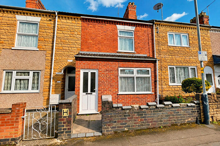 3 Bedroom Terraced House For Sale In Oxford Street, Rugby, CV21