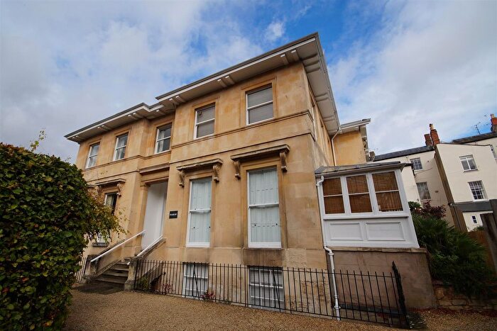 1 Bedroom Flat To Rent In Lansdown Crescent, Cheltenham, GL50