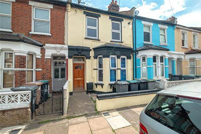 2 Bedroom Apartment To Rent In Ritches Road, South Tottenham, London, N15