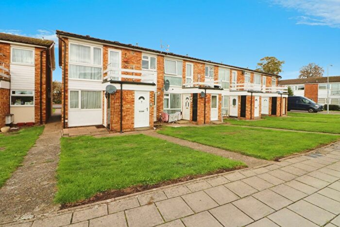 2 Bedroom Flat For Sale In St. Peters Close, Ilford, IG2