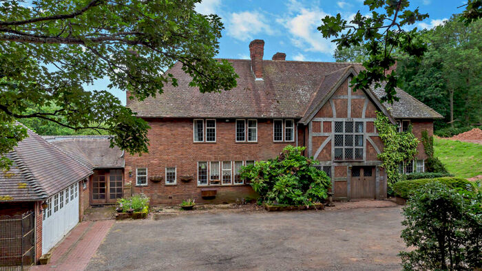 5 Bedroom Detached House For Sale In Ullenhall Lane, Ullenhall, B95