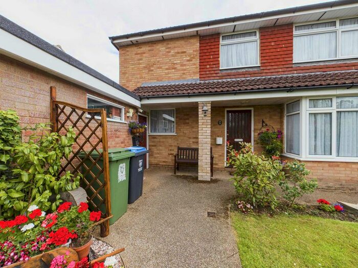 1 Bedroom Studio To Rent In Leverstock Green, Single Occupancy Only, Council Tax, Water, Gas &amp; Electric Bills Included, HP3