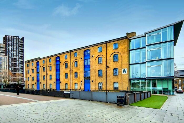 2 Bedroom Flat To Rent In Warehouse W, Western Gateway, Royal Victoria Docks, Custom House, London, E16