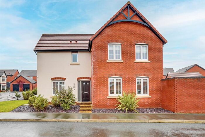 4 Bedroom Detached House For Sale In Damstead Park Avenue, Alfreton, Derbyshire, DE55