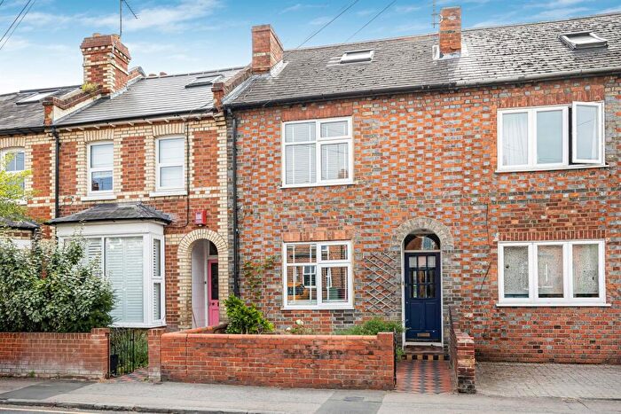 3 Bedroom Terraced House For Sale In Hemdean Road, Caversham, Reading, RG4