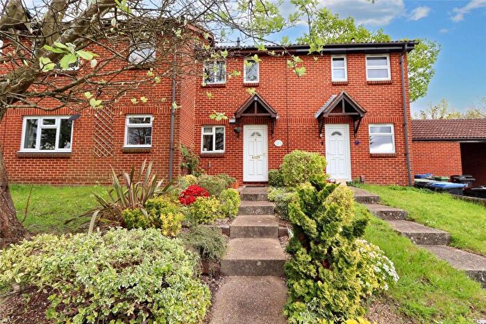 2 Bedroom Terraced House To Rent In Woking, Surrey, GU22