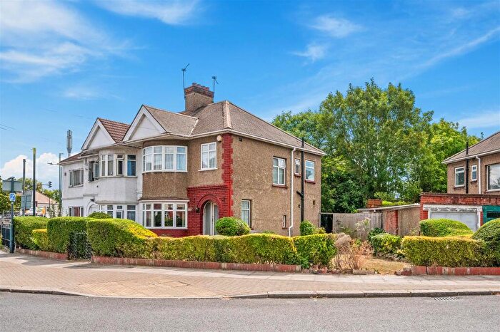3 Bedroom Semi-Detached House For Sale In Lewis Crescent, London, NW10