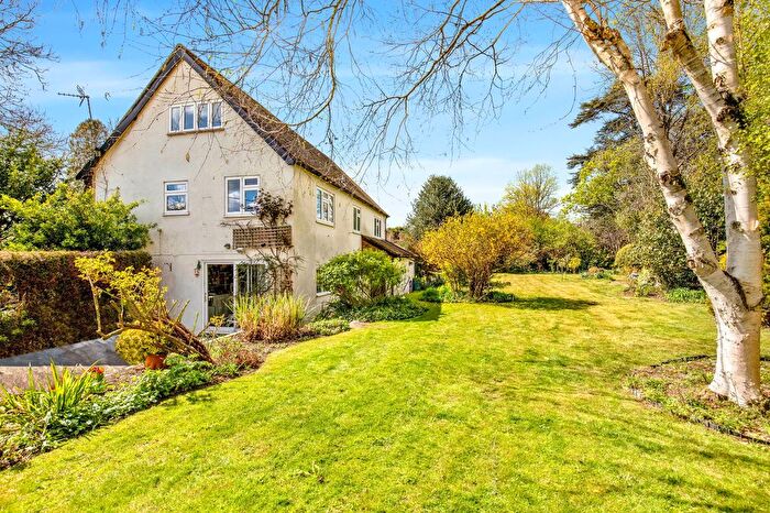 4 Bedroom Detached House For Sale In Church Road, Upper Farringdon, GU34