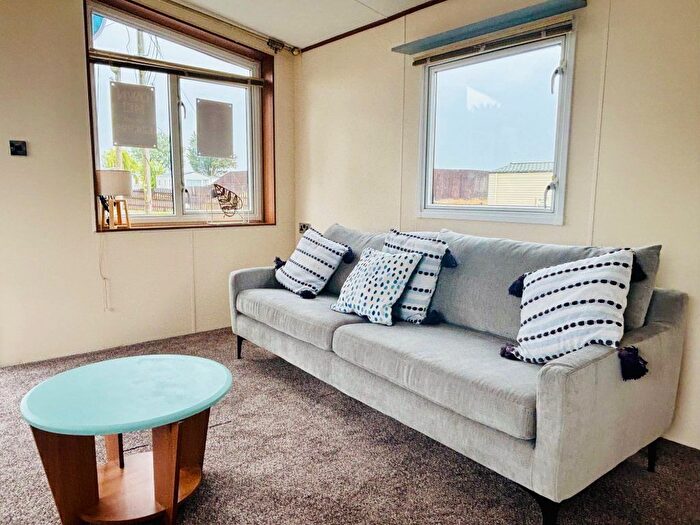 2 Bedroom Mobile/park Home For Sale In Canney Road, Steeple, Southminster, CM0