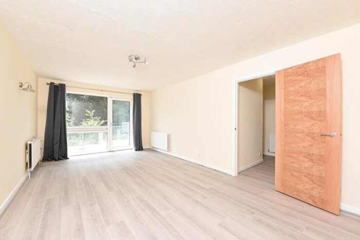 2 Bedroom Apartment To Rent In Clockhouse Road, Farnborough, GU14