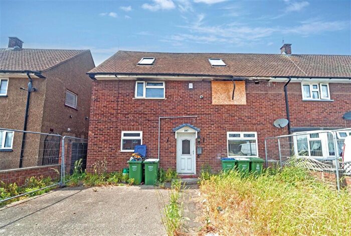 5 Bedroom End Of Terrace House For Sale In Bridge Road, Erith, DA8