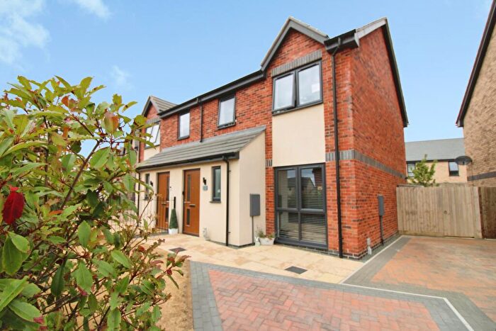 3 Bedroom Semi-Detached House For Sale In Newstead Street, Sleaford, NG34