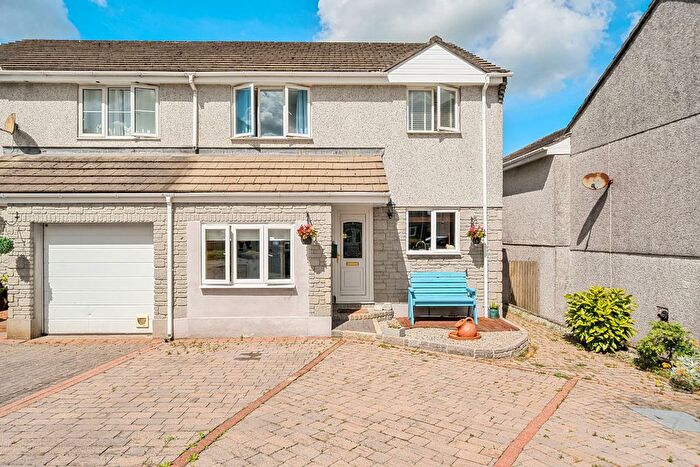 3 Bedroom Semi-Detached House For Sale In Penhale Meadow, St. Cleer, PL14