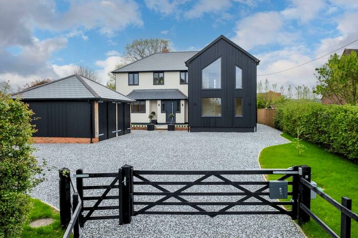 4 Bedroom Detached House For Sale In Furnace Lane, Lamberhurst, Tunbridge Wells, Kent, TN3
