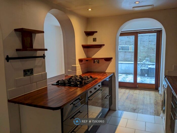 3 Bedroom Terraced House To Rent In Olinda Road, London, N16