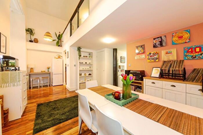 3 Bedroom Flat For Sale In Stowell Street, Liverpool, Merseyside, L7