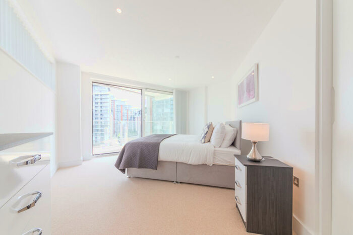 2 Bedroom Apartment To Rent In Gateway Tower, Western Gateway, Royal Victoria, London, E16