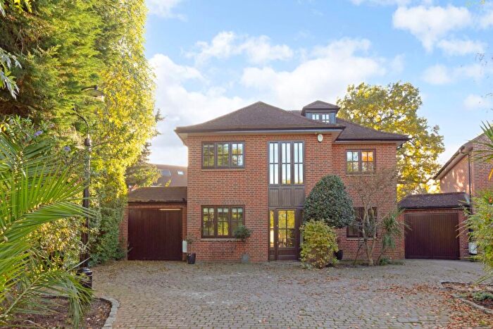 5 Bedroom Detached House To Rent In Oaks Pavilion Mews London, SE19