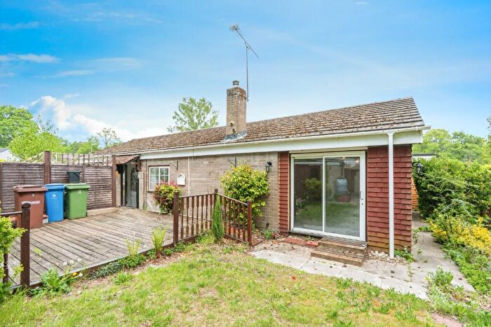 2 Bedroom Bungalow For Sale In Lockwood Close, Farnborough, Hampshire, GU14