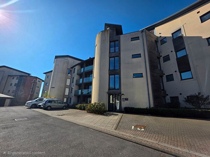 2 Bedroom Flat To Rent In Gosse Court, Swindon, SN3