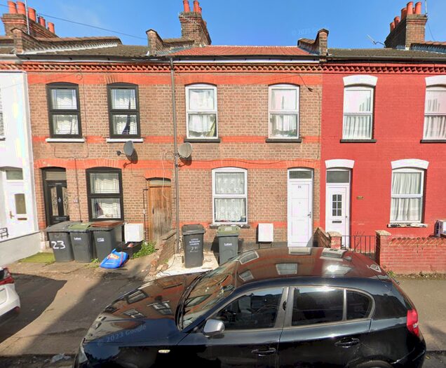 3 Bedroom Property To Rent In Clifton Road, Luton, LU1