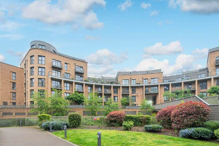 1 Bedroom Flat For Sale In Connersville Way, Purley Way, Croydon, CR0