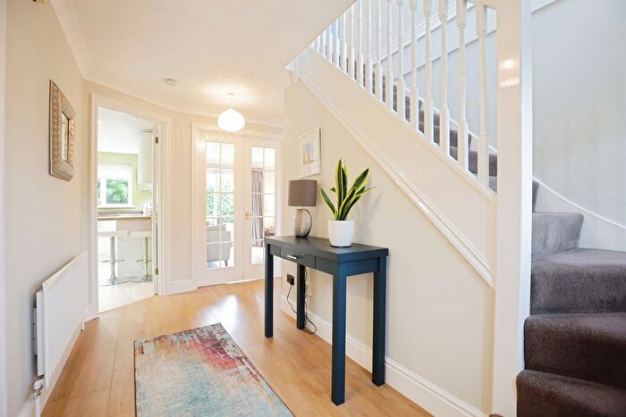 4 Bedroom Detached House For Sale In Napton Rise, Southam, CV47