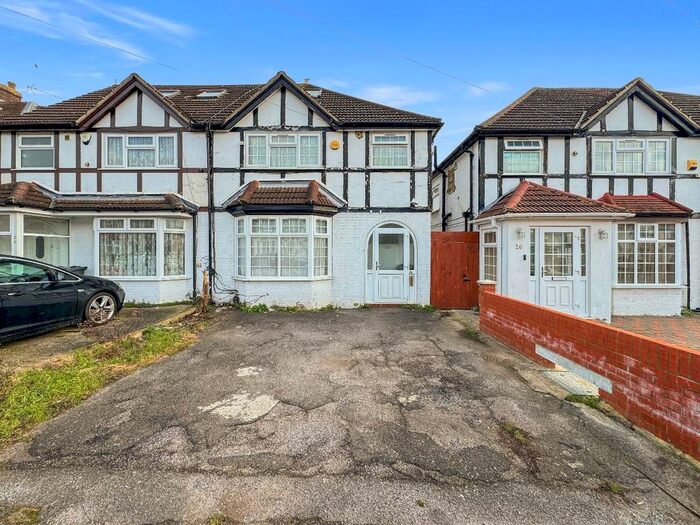 3 Bedroom Semi-Detached House To Rent In West Way, Heston, TW5