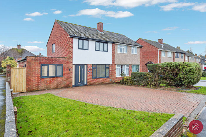 4 Bedroom Semi Detached House For Sale In Horseman Close, Oxford, OX3