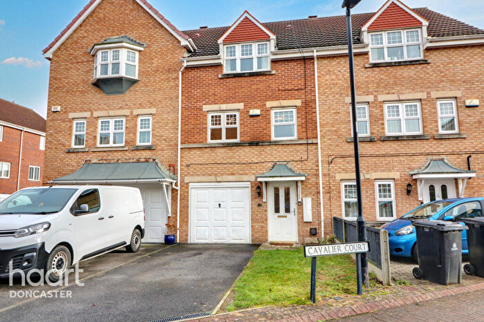 3 Bedroom Town House For Sale In Cavalier Court, Woodfield Plantation, Doncaster, DN4