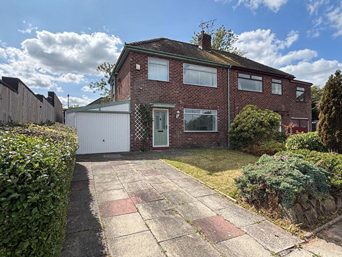 2 Bedroom Semi-Detached House For Sale In Flagcroft Drive, Manchester, M23