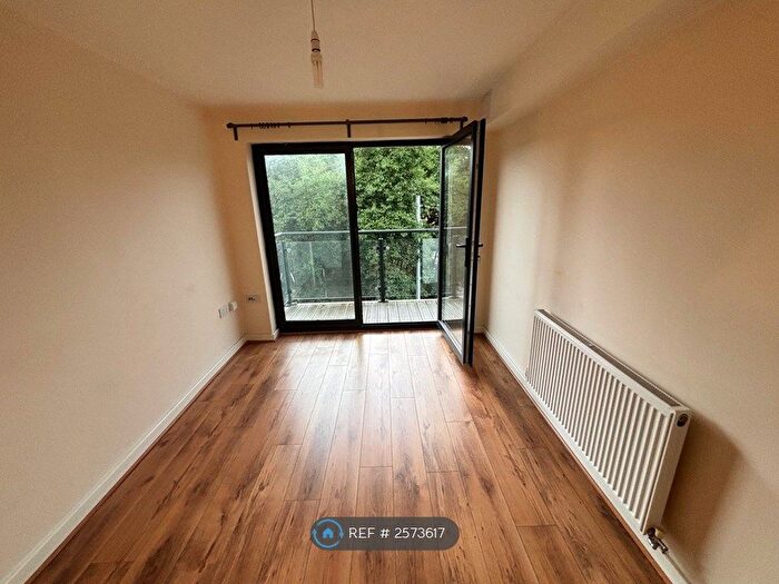 1 Bedroom Flat To Rent In City Towers, Sheffield, S3
