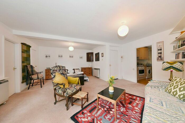 1 Bedroom Studio To Rent In St. Quintin Gardens, Danebury, W10