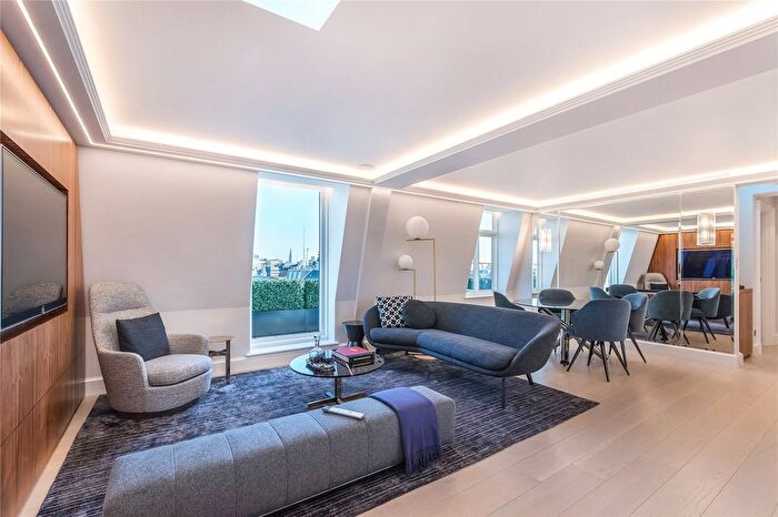 2 Bedroom Flat To Rent In Chesterfield House, Chesterfield Gardens, W1J