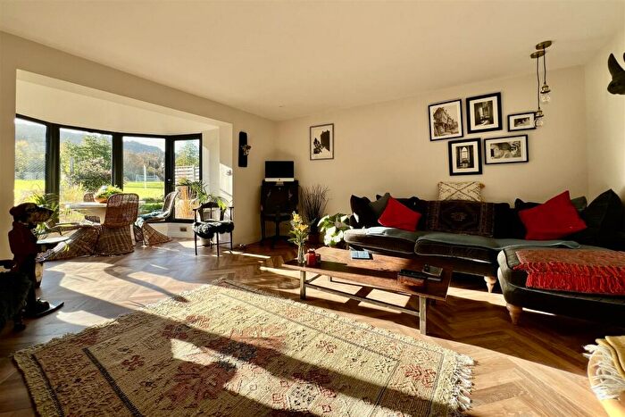 2 Bedroom Bungalow For Sale In Leckhampton, Cheltenham, GL53