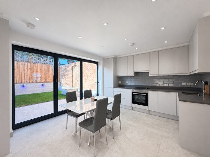 4 Bedroom End Terrace House To Rent In Grovebury Court, Chase Road, Southgate, N14