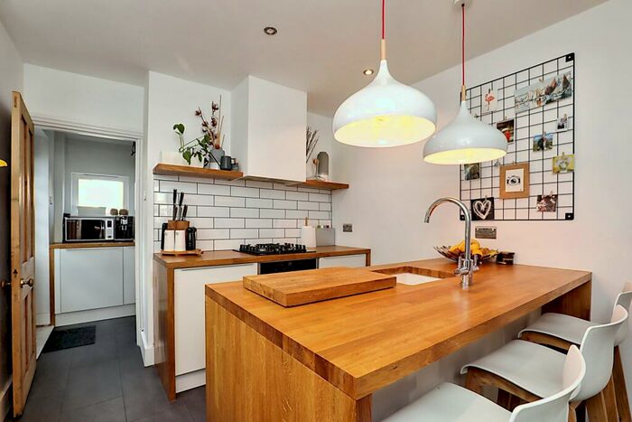 3 Bedroom Terraced House To Rent In Pembroke Road, Canton, CF5