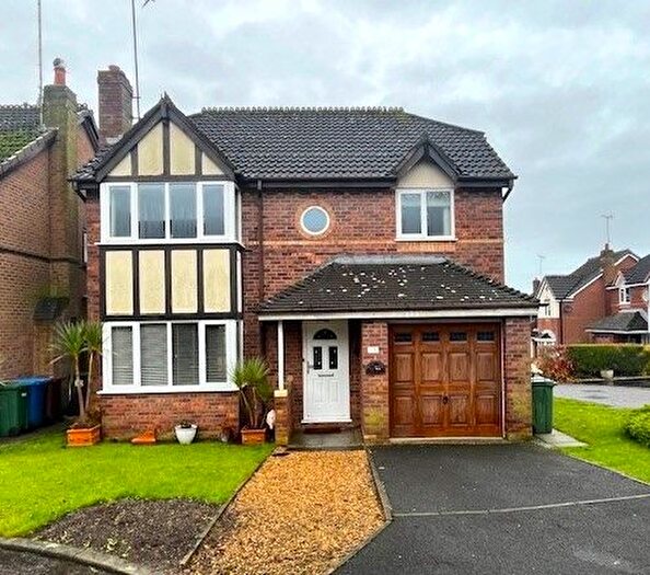 4 Bedroom Detached House To Rent In Wellsfold Close, Clayton-Le-Woods, Chorley, PR6