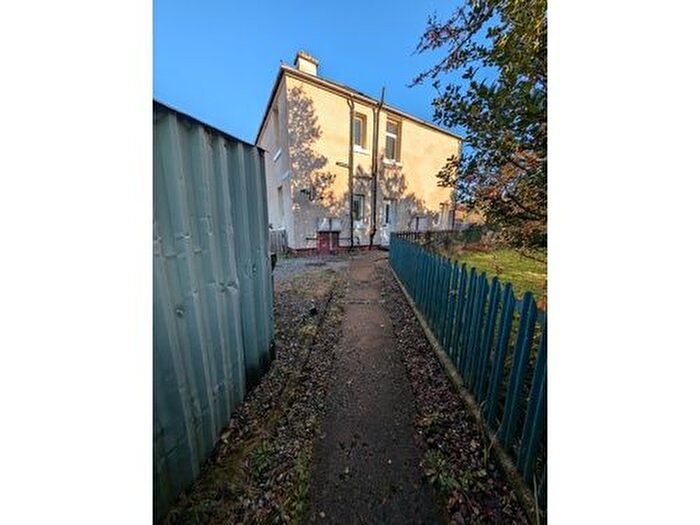2 Bedroom Flat To Rent In Mossfield Avenue, Oban, PA34