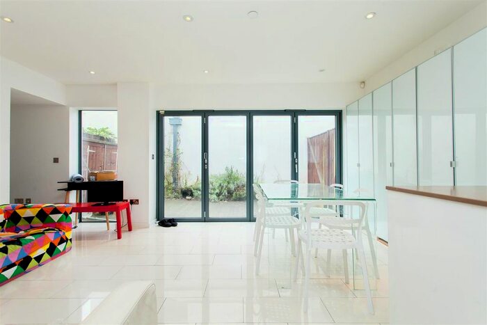 4 Bedroom Property To Rent In Mitford Road, London, N19